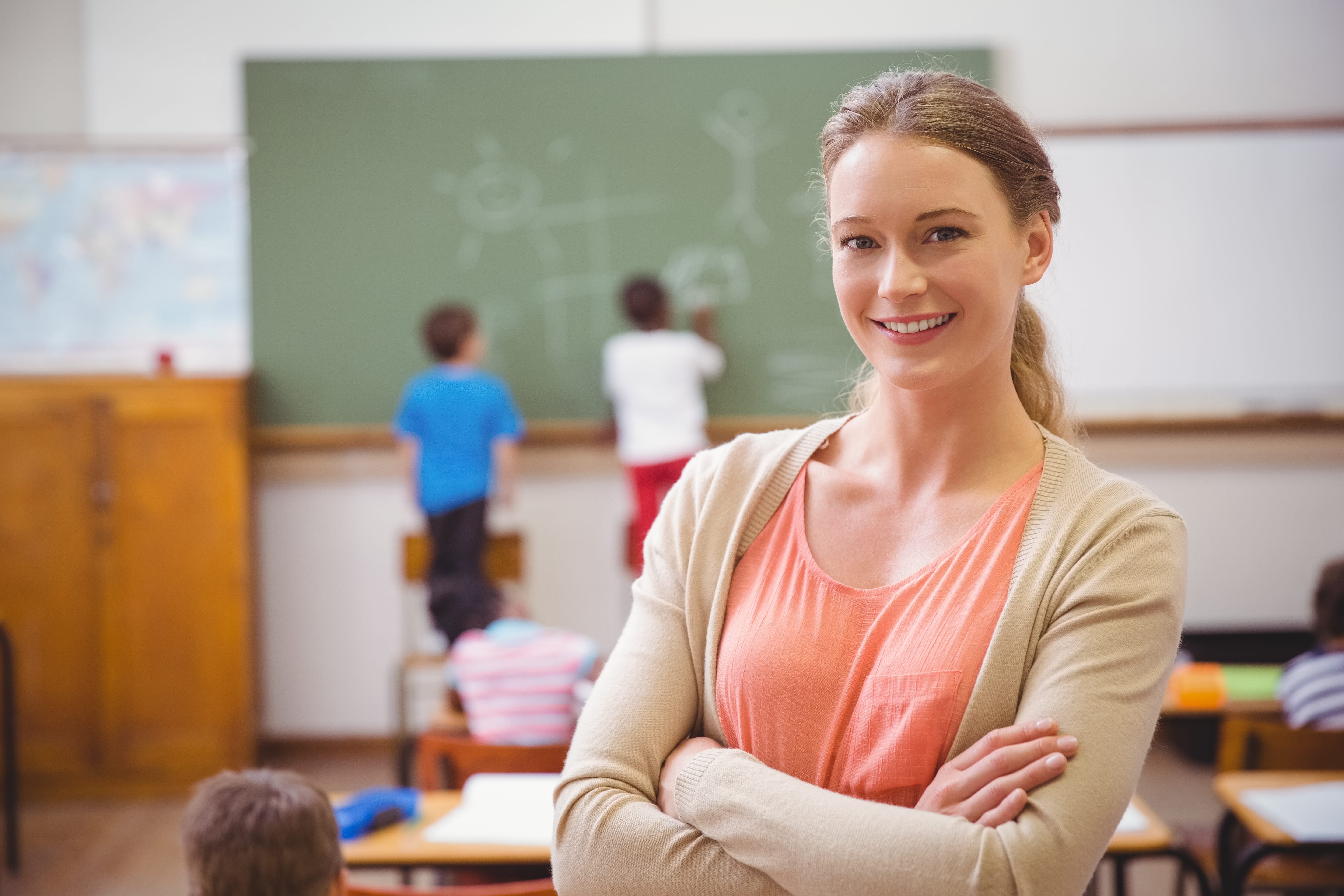 Lehrerin im Klassenzimmer